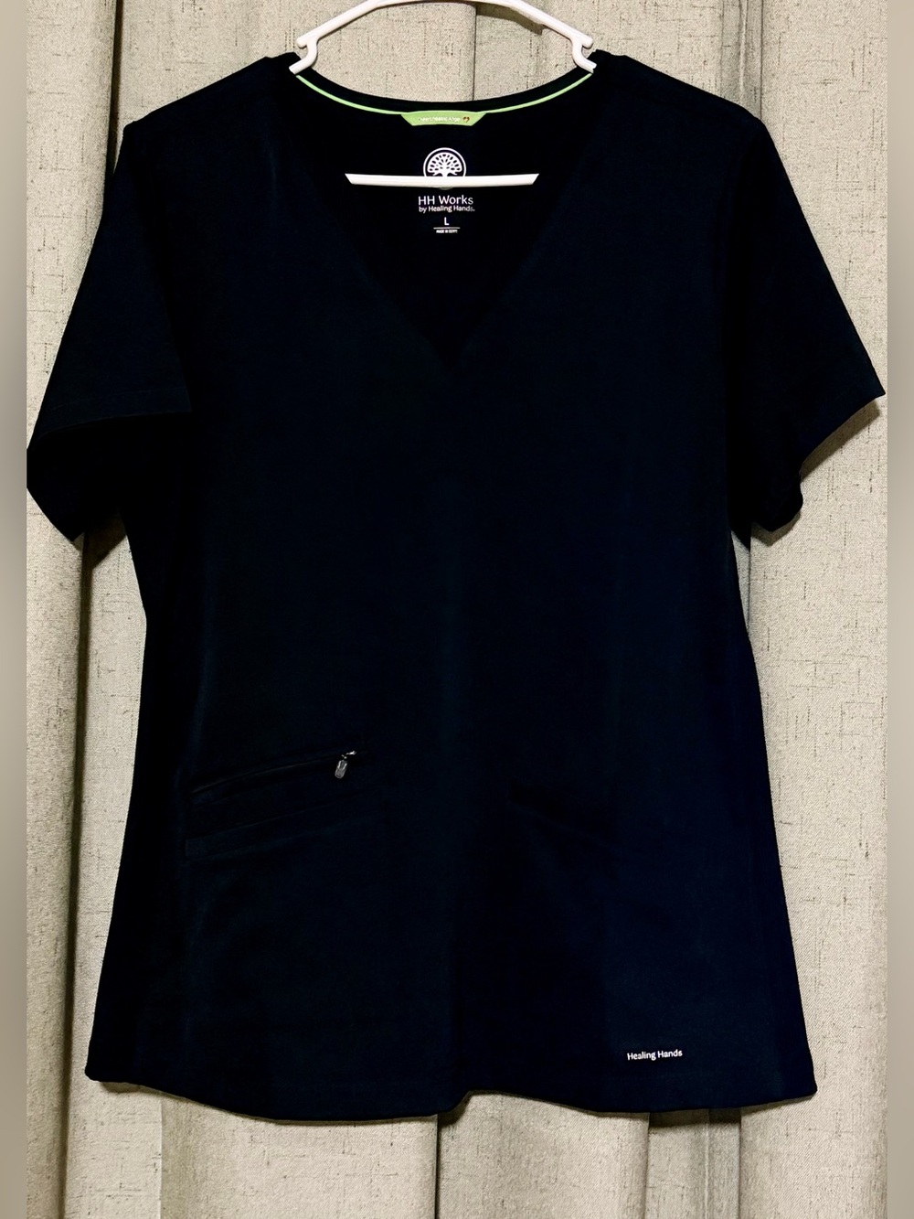 healing hands Black V-Neck Short Sleeve Scrub Top